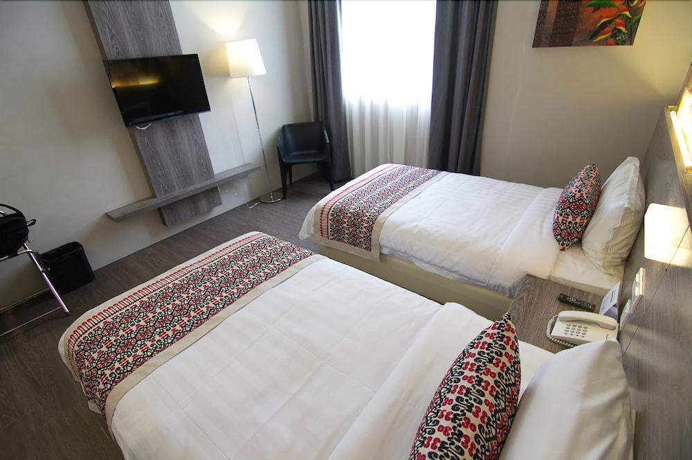 Ajang Hotel Miri Exteriör bild