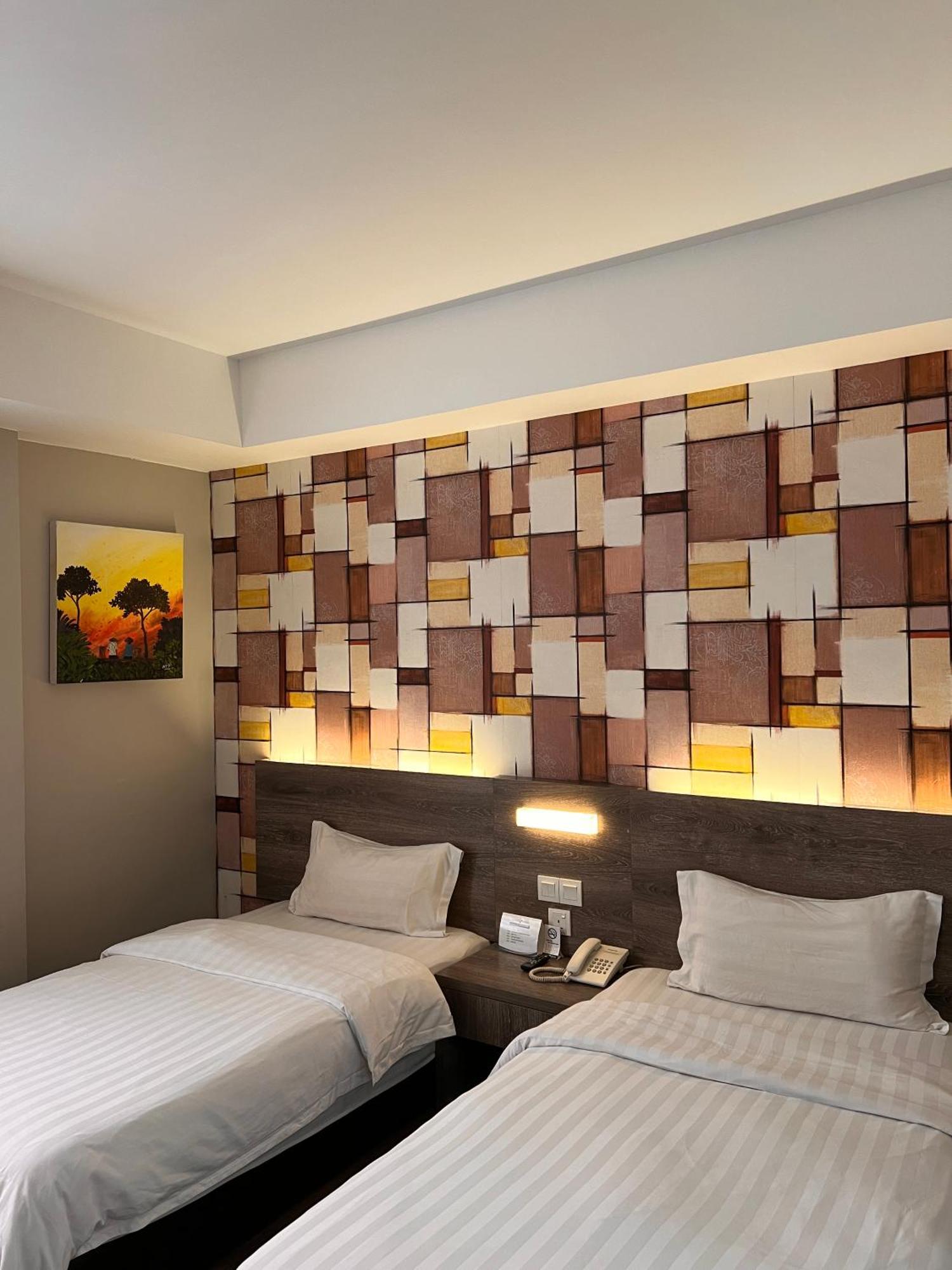 Ajang Hotel Miri Exteriör bild
