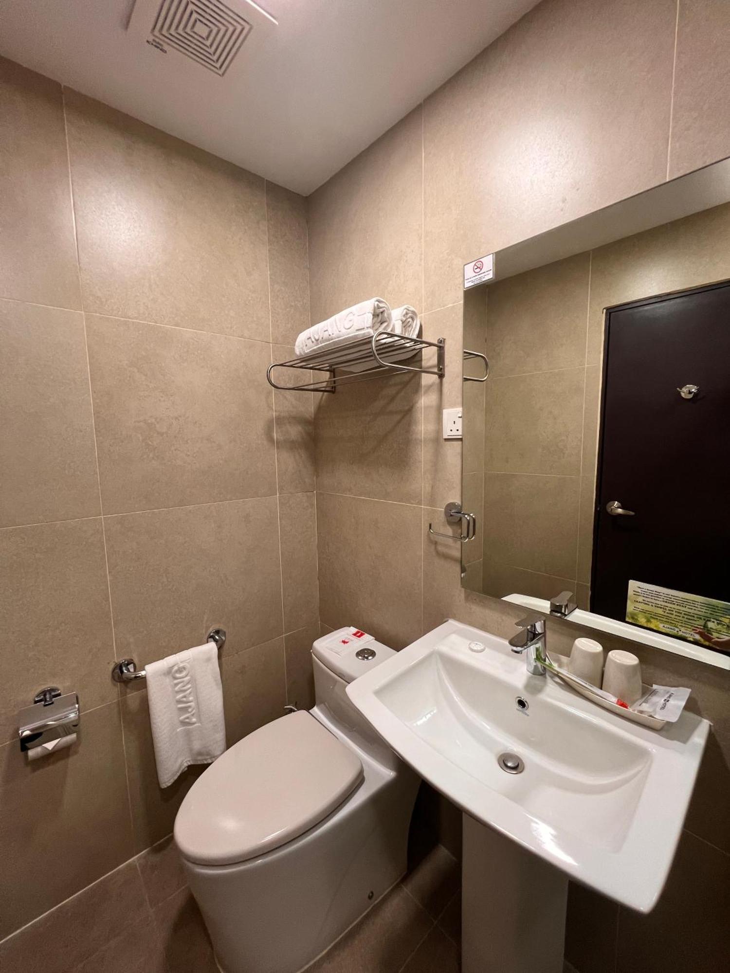 Ajang Hotel Miri Exteriör bild