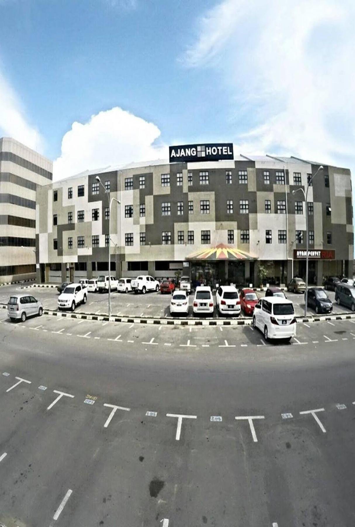 Ajang Hotel Miri Exteriör bild