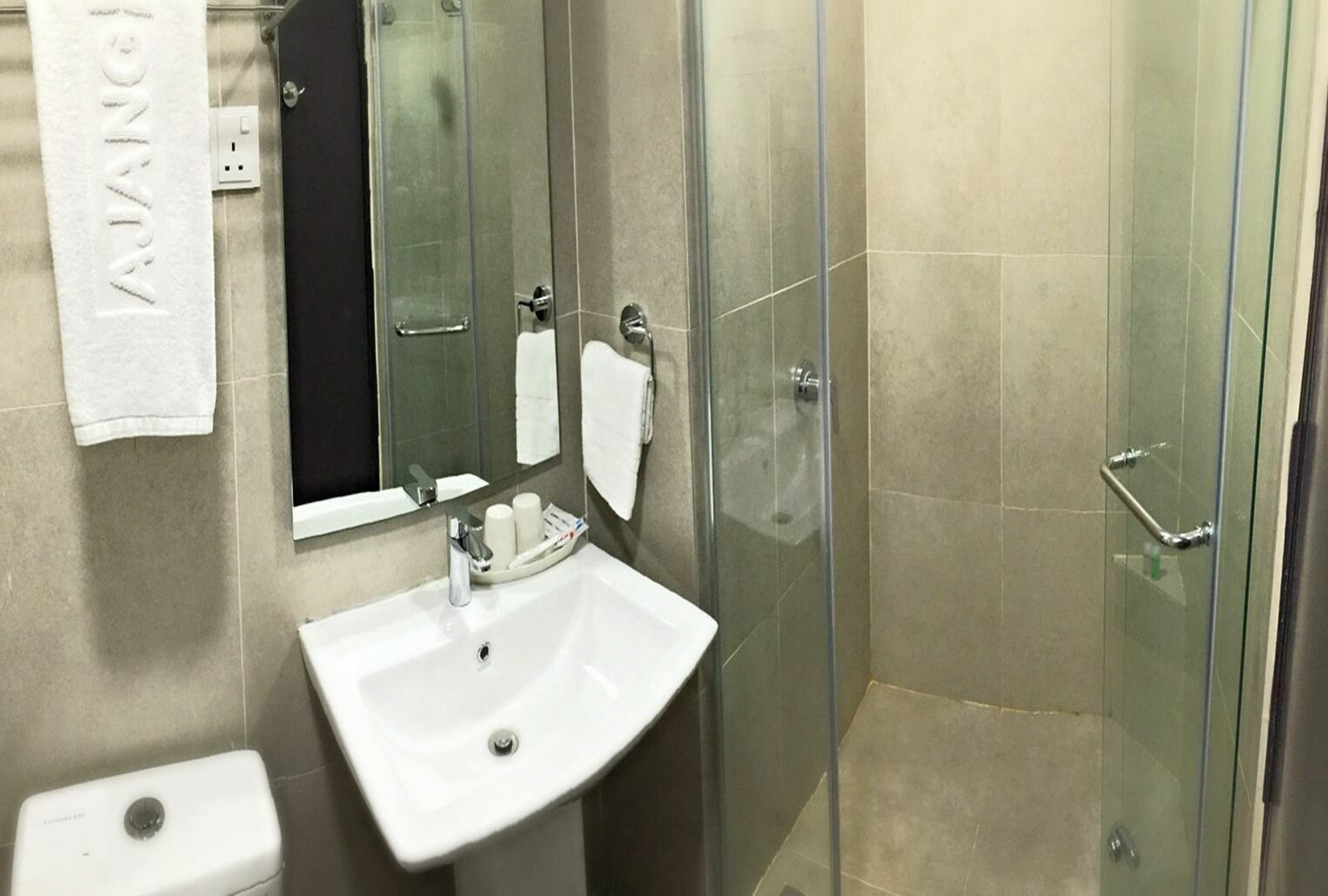 Ajang Hotel Miri Exteriör bild